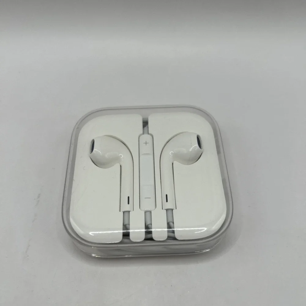 Apple EarPods Wired Headphones 3.5mm Jack – Brand New Sealed – Genuine Apple